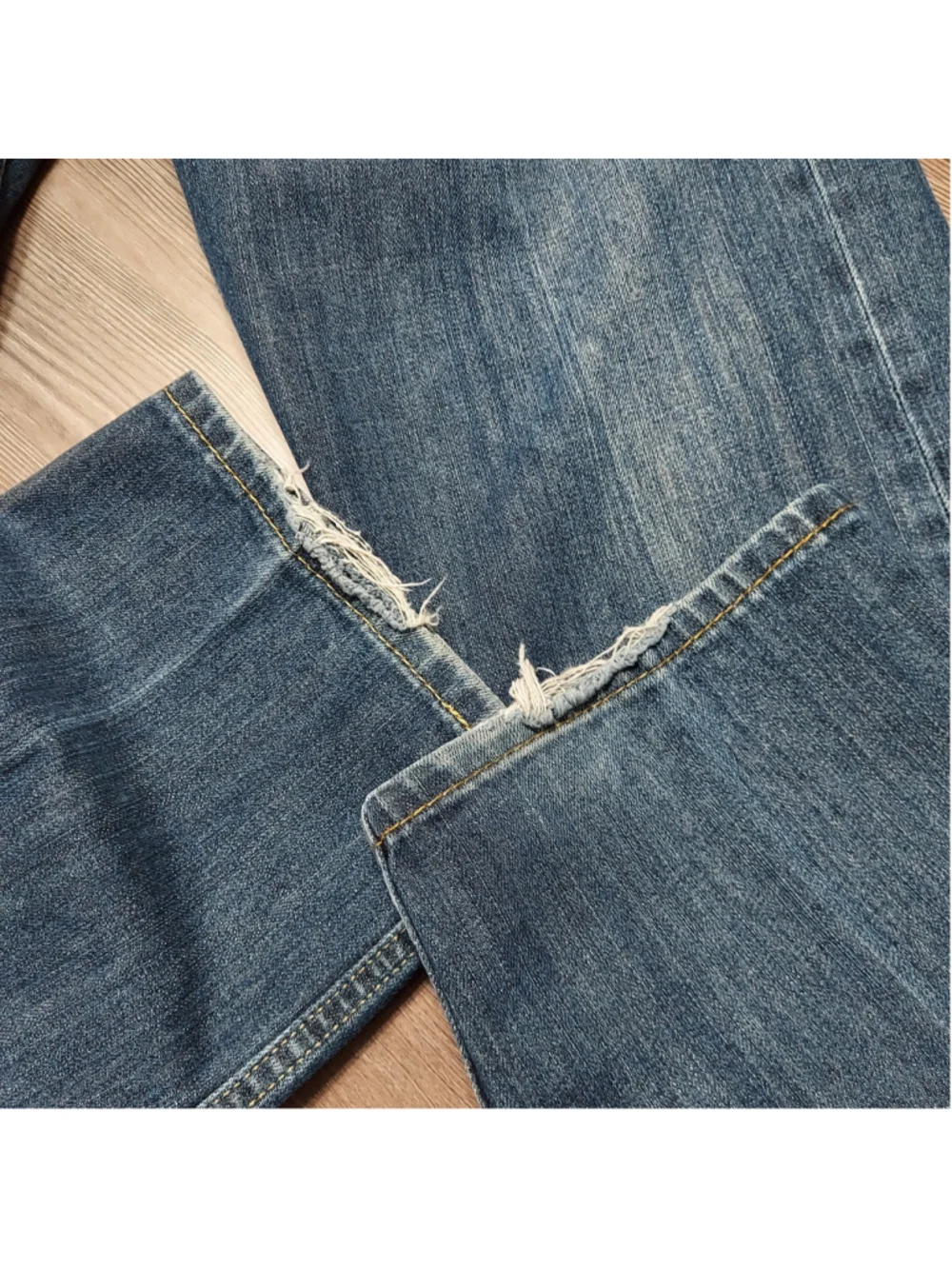 Levi's 505 Men's Dark Wash Straight Leg Denim Blue Jeans
